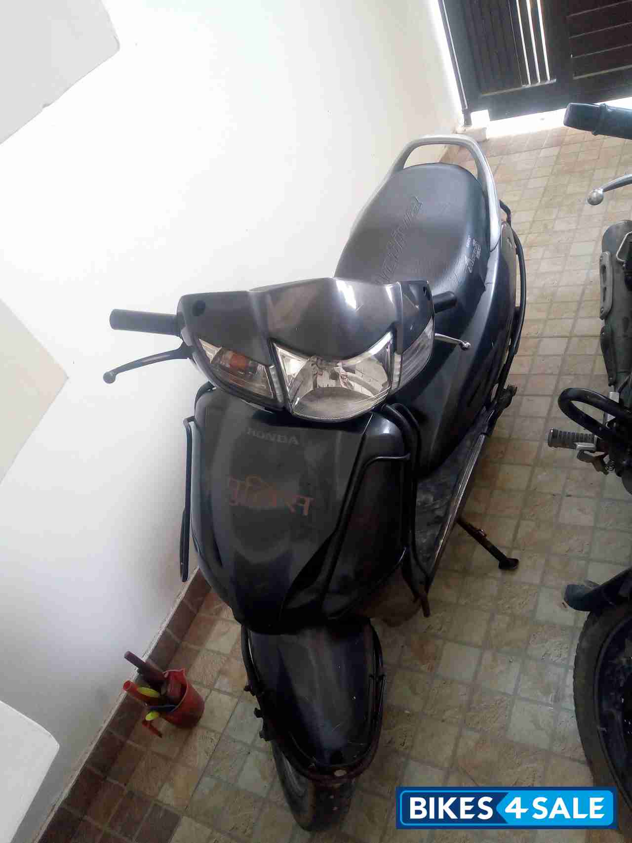 Grey Honda Activa