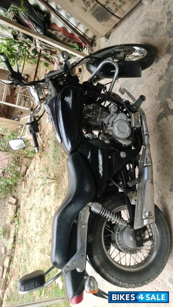 Bajaj Avenger Cruise 220