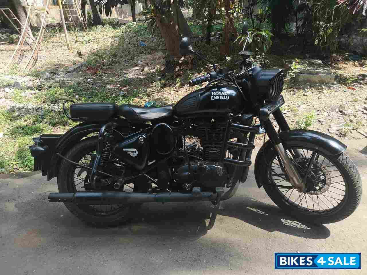 Stelt Black Royal Enfield Classic 500