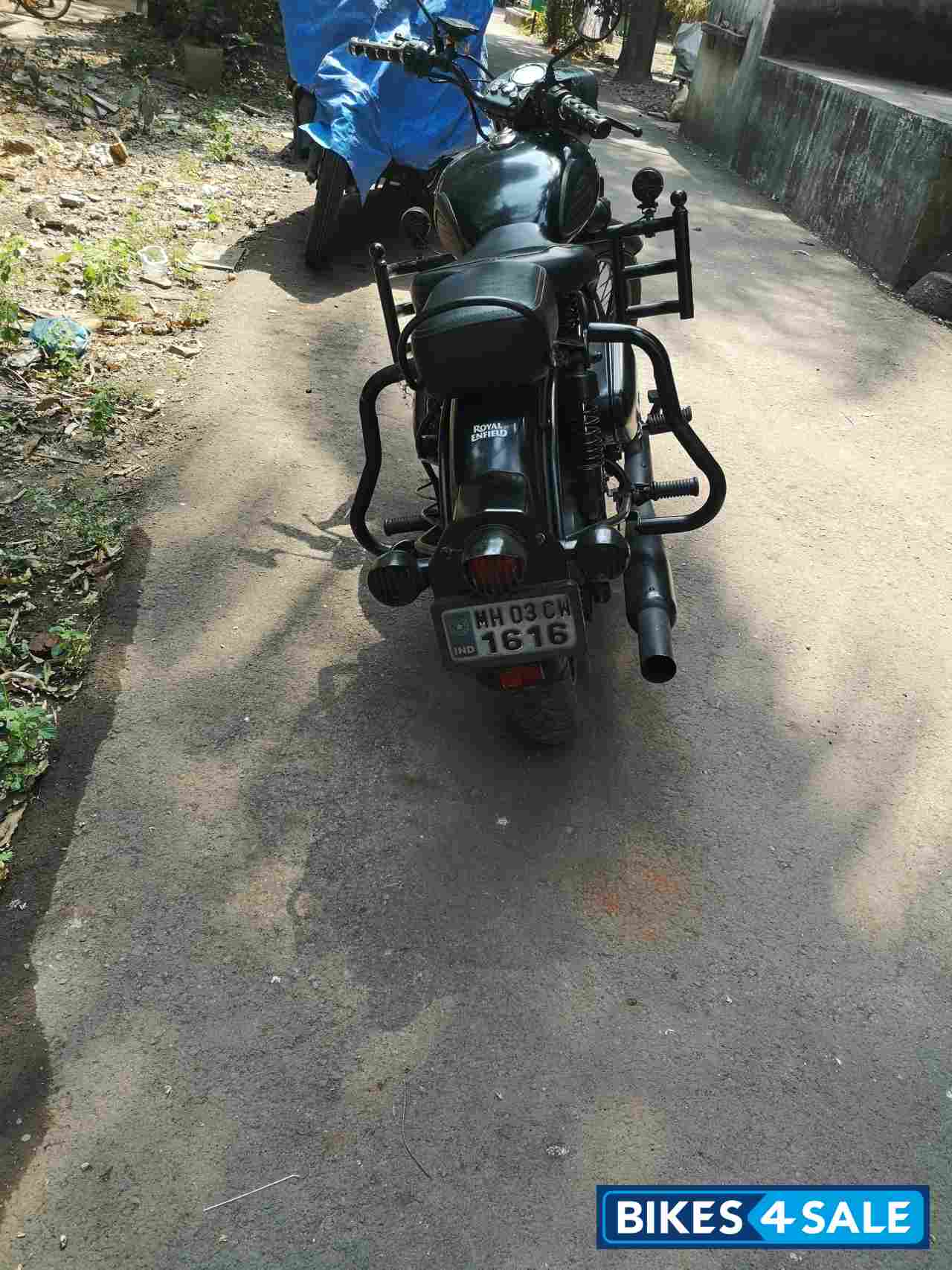 Stelt Black Royal Enfield Classic 500