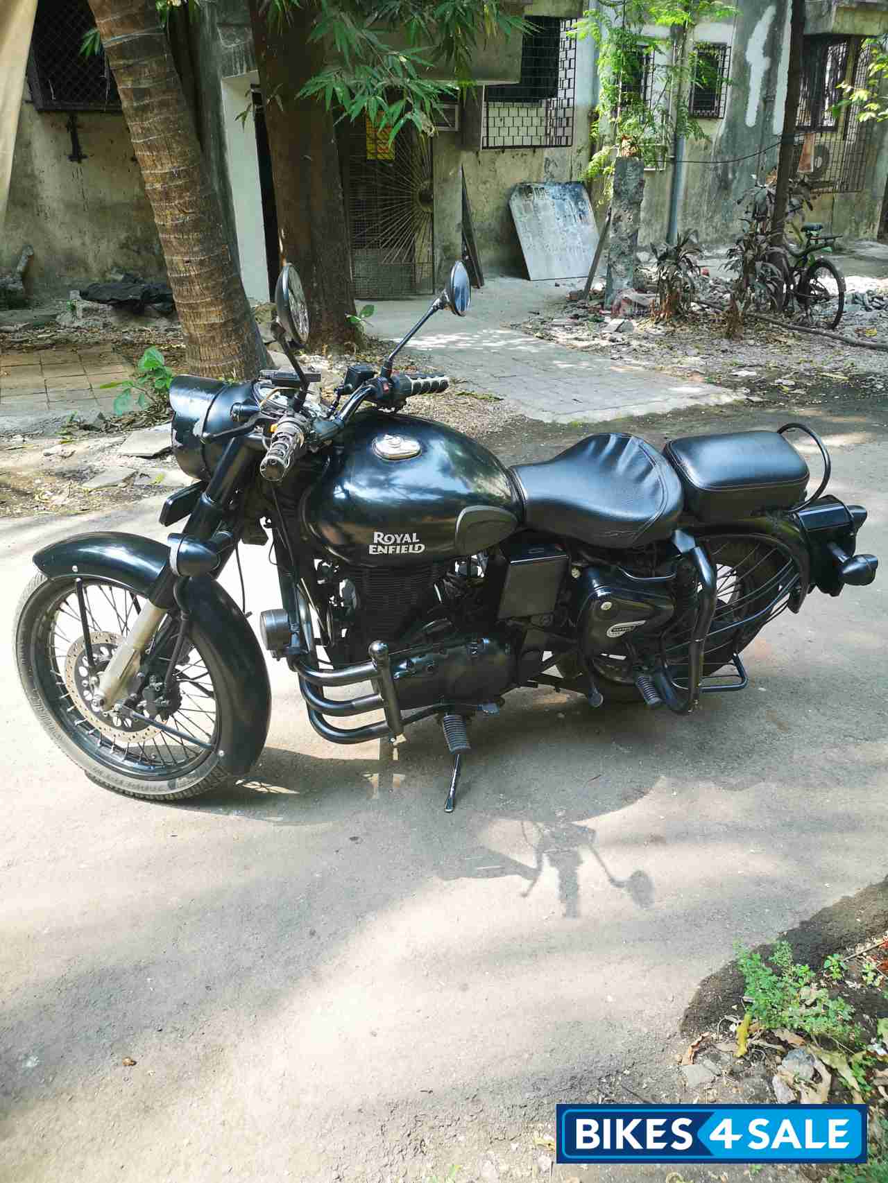 Stelt Black Royal Enfield Classic 500