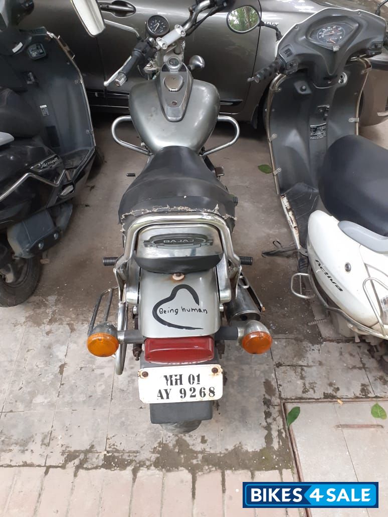Light Gray Bajaj Avenger 220 DTS-i