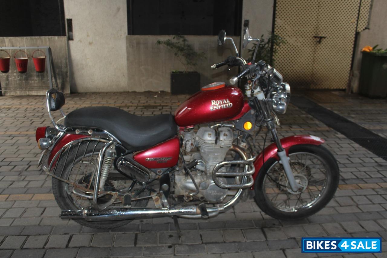 Red Royal Enfield Thunderbird TwinSpark 350