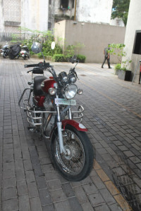 Red Royal Enfield Thunderbird TwinSpark 350