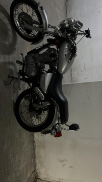 Black And Silver Royal Enfield Thunderbird 350