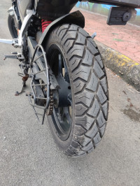 Blavk Bajaj Pulsar 200 NS
