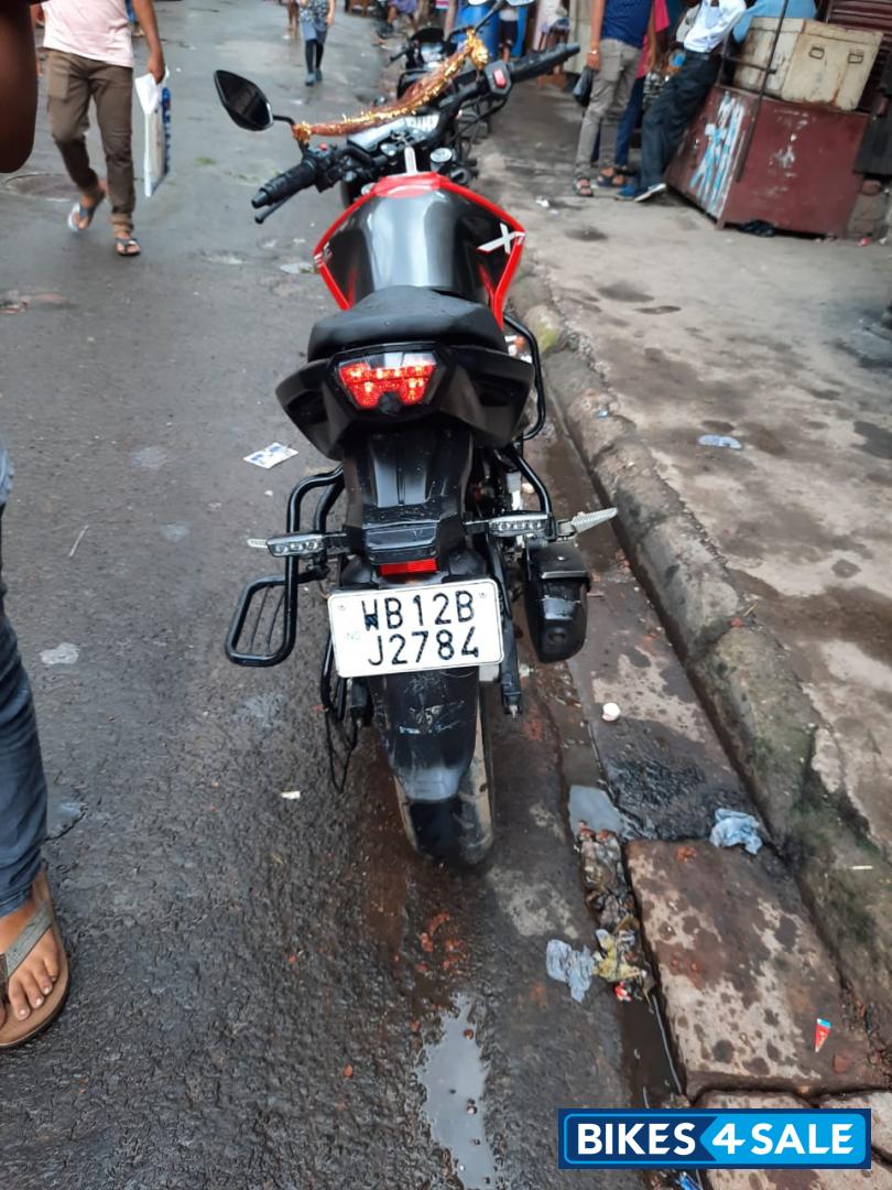 Red And Black Hero Xtreme 160R BS6