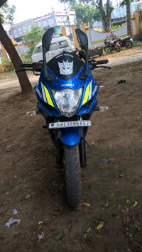 Blue Suzuki Gixxer SF Fi
