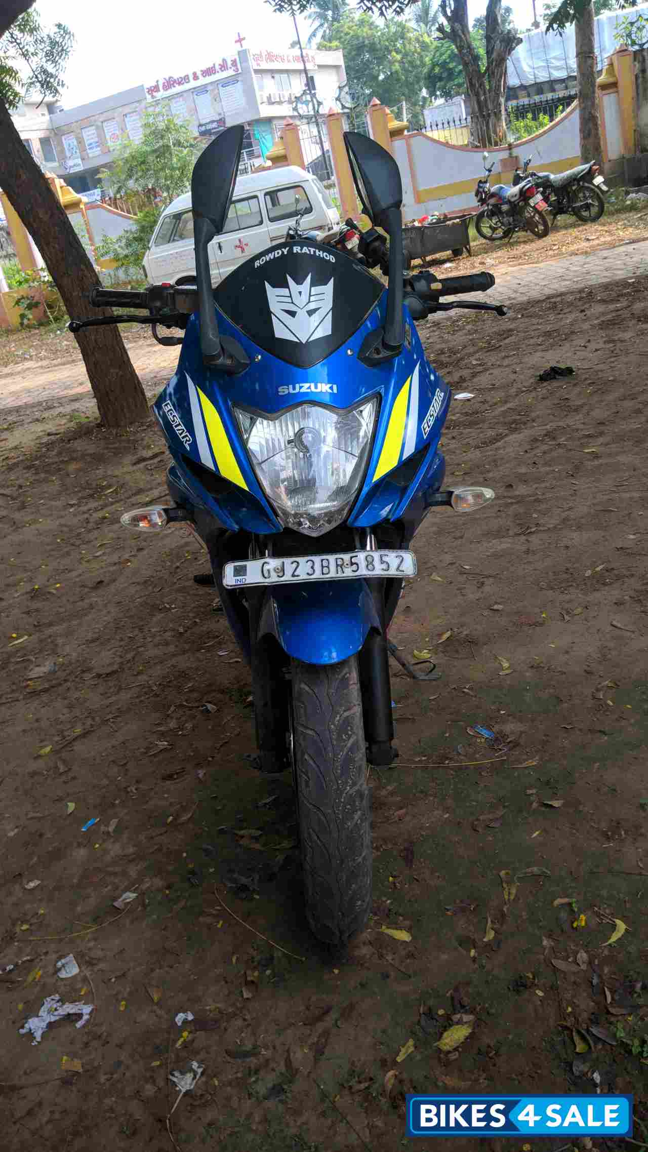 Blue Suzuki Gixxer SF Fi