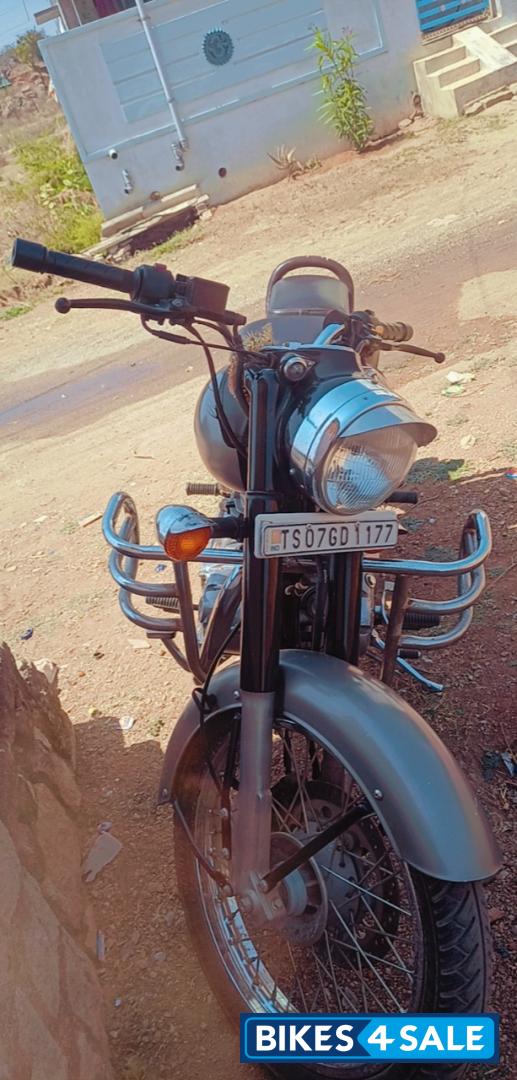 Royal Enfield Classic Gunmetal Grey Royal Enfield Classic Gunmetal Grey