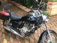 M Black Bajaj Avenger 220 DTS-i