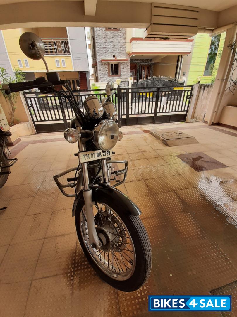 Black Royal Enfield Thunderbird TwinSpark 350