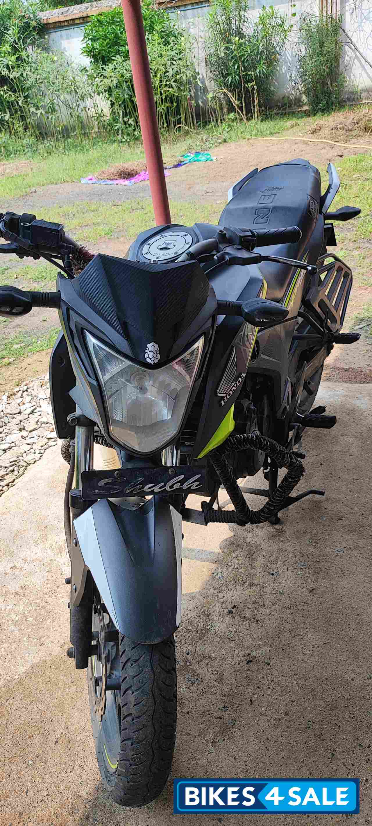 Honda CB Hornet 160R