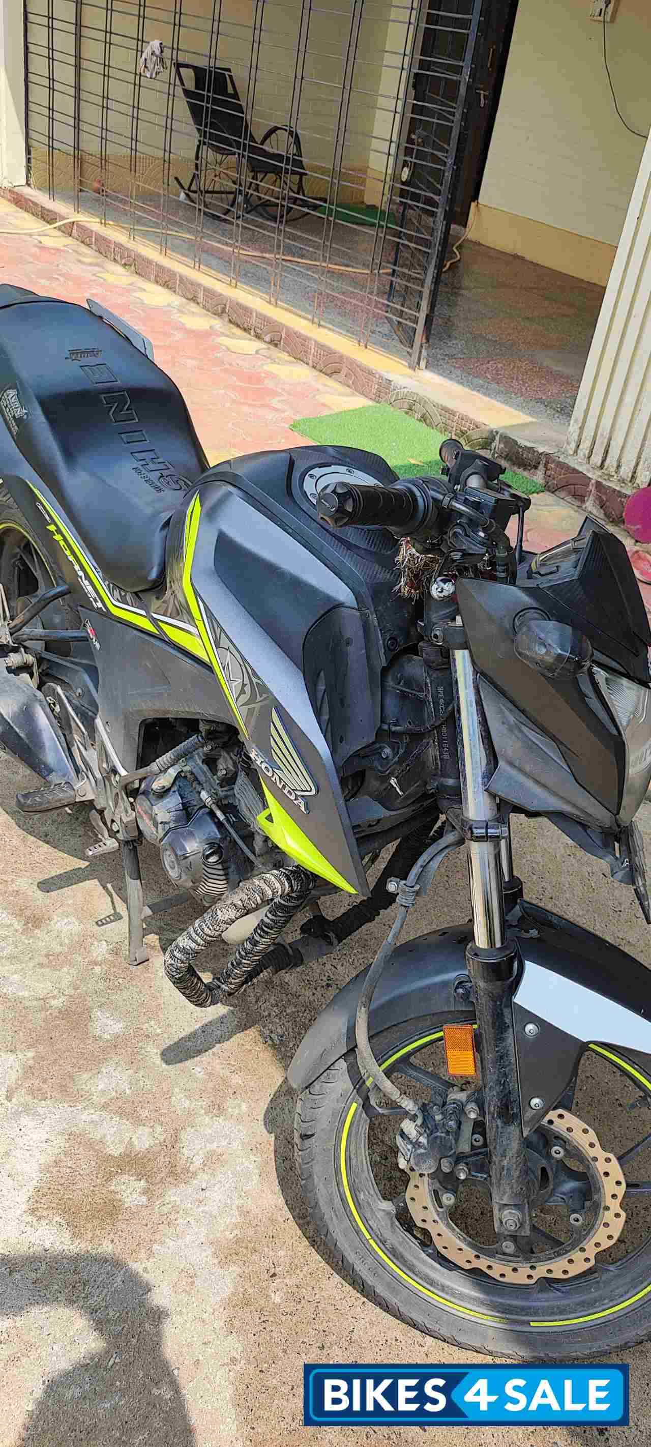 Honda CB Hornet 160R