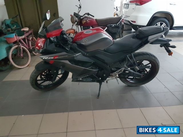 Thunder Grey Yamaha YZF R15 V3