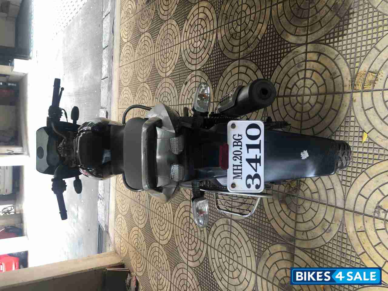 Black Bajaj Pulsar 150 Black Bajaj Pulsar 150