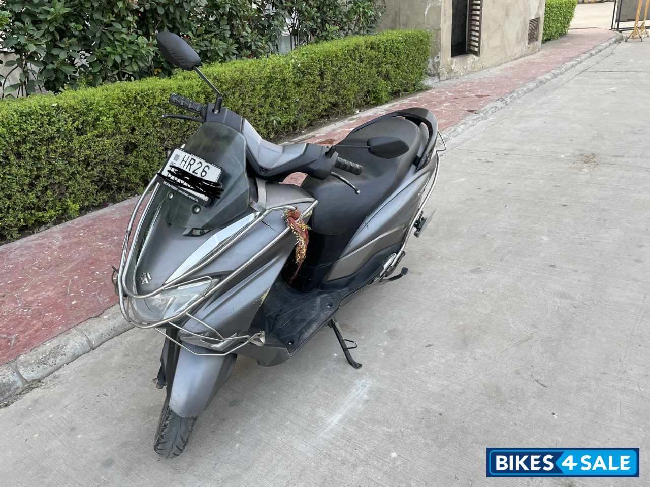 Grey Suzuki Burgman Street