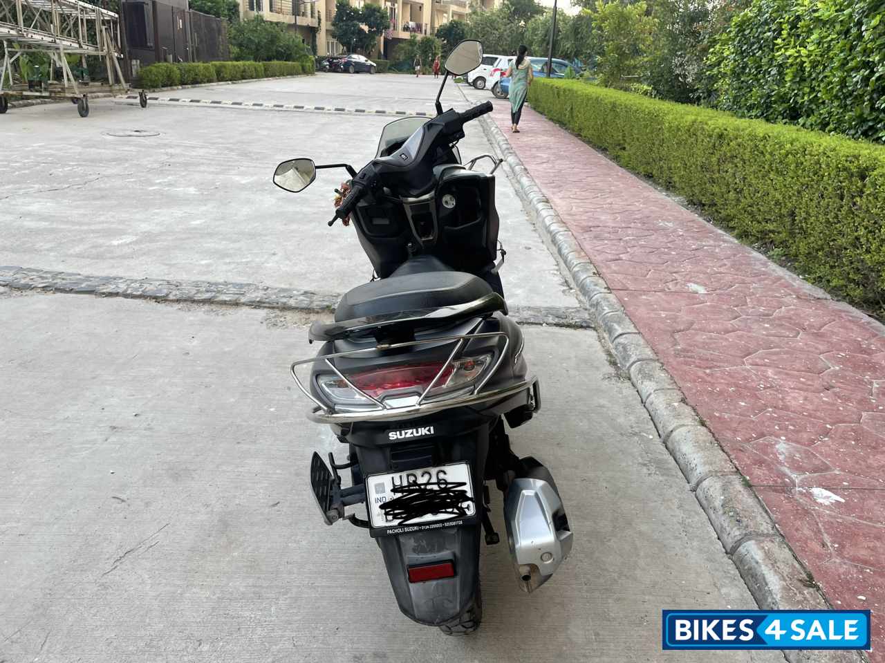 Grey Suzuki Burgman Street Grey Suzuki Burgman Street