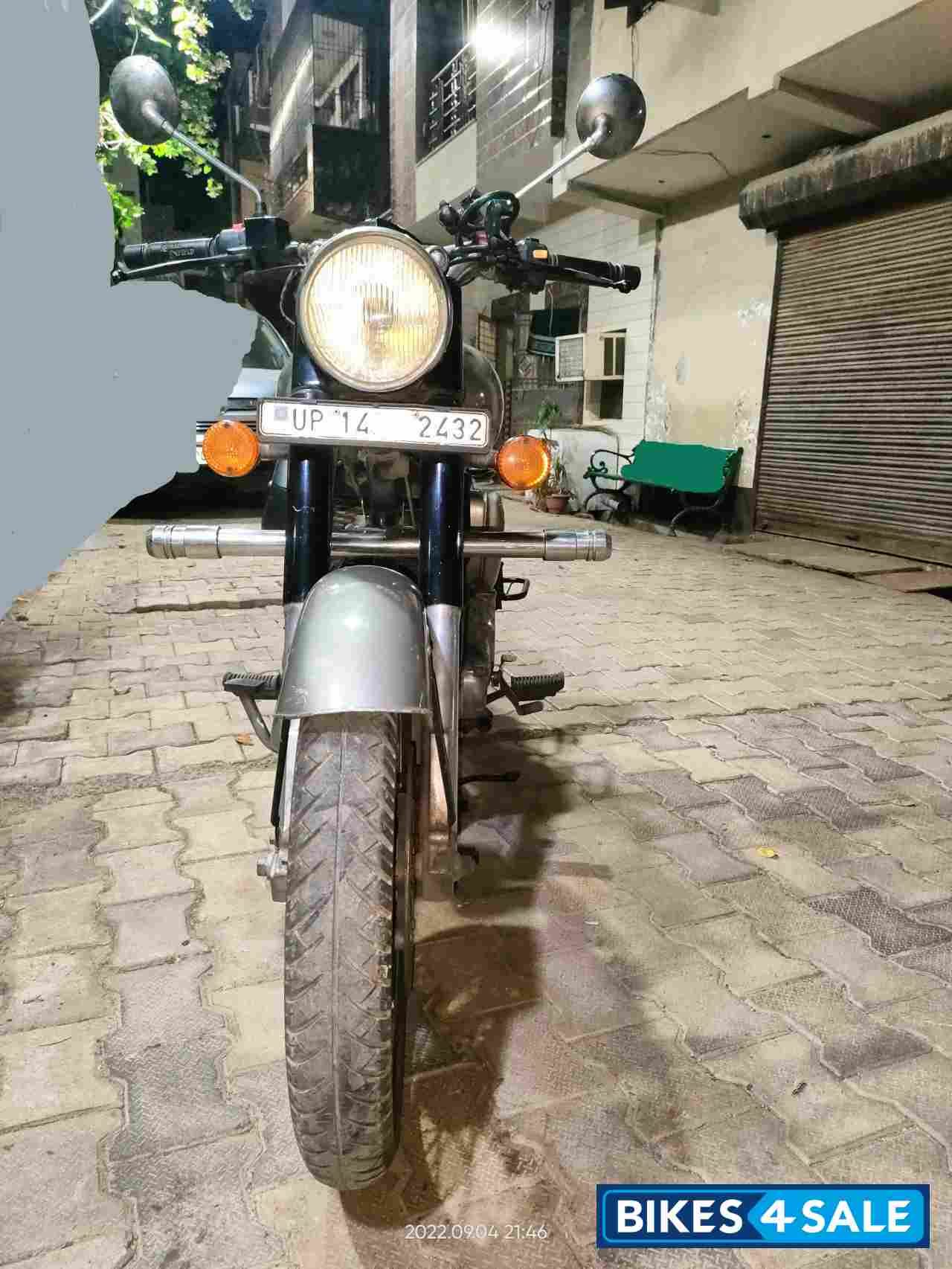 Gunmetal Grey Royal Enfield Classic Gunmetal Grey Gunmetal Grey Royal Enfield Classic Gunmetal Grey