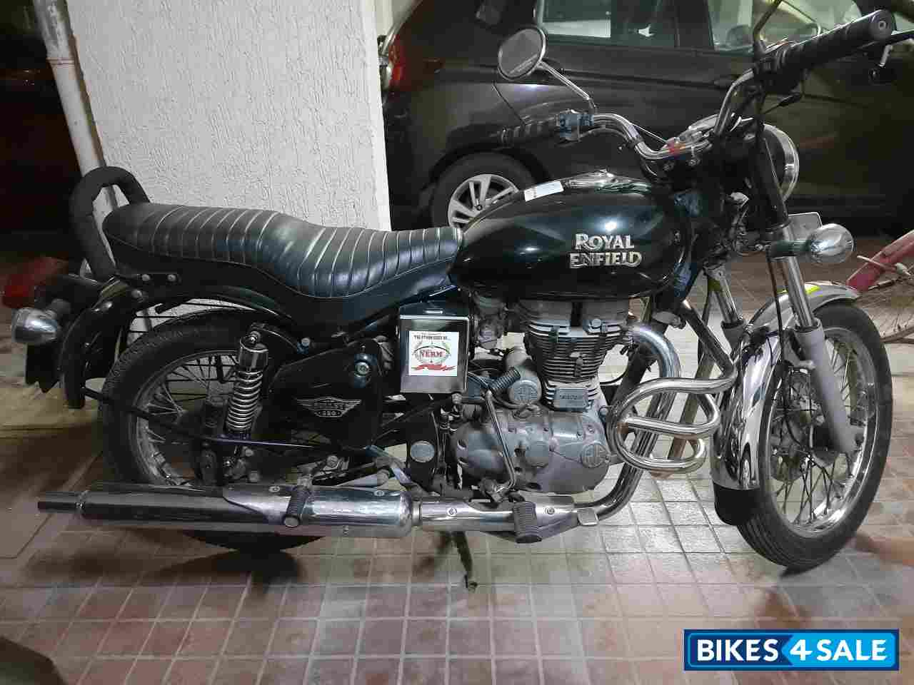Black Royal Enfield Bullet Electra Twinspark