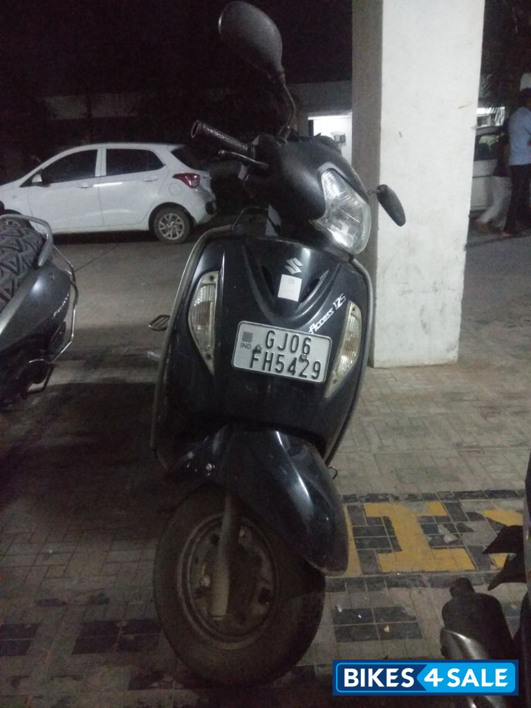 Black Suzuki Access 125