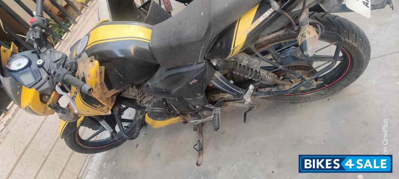Yellow TVS Apache RTR 160