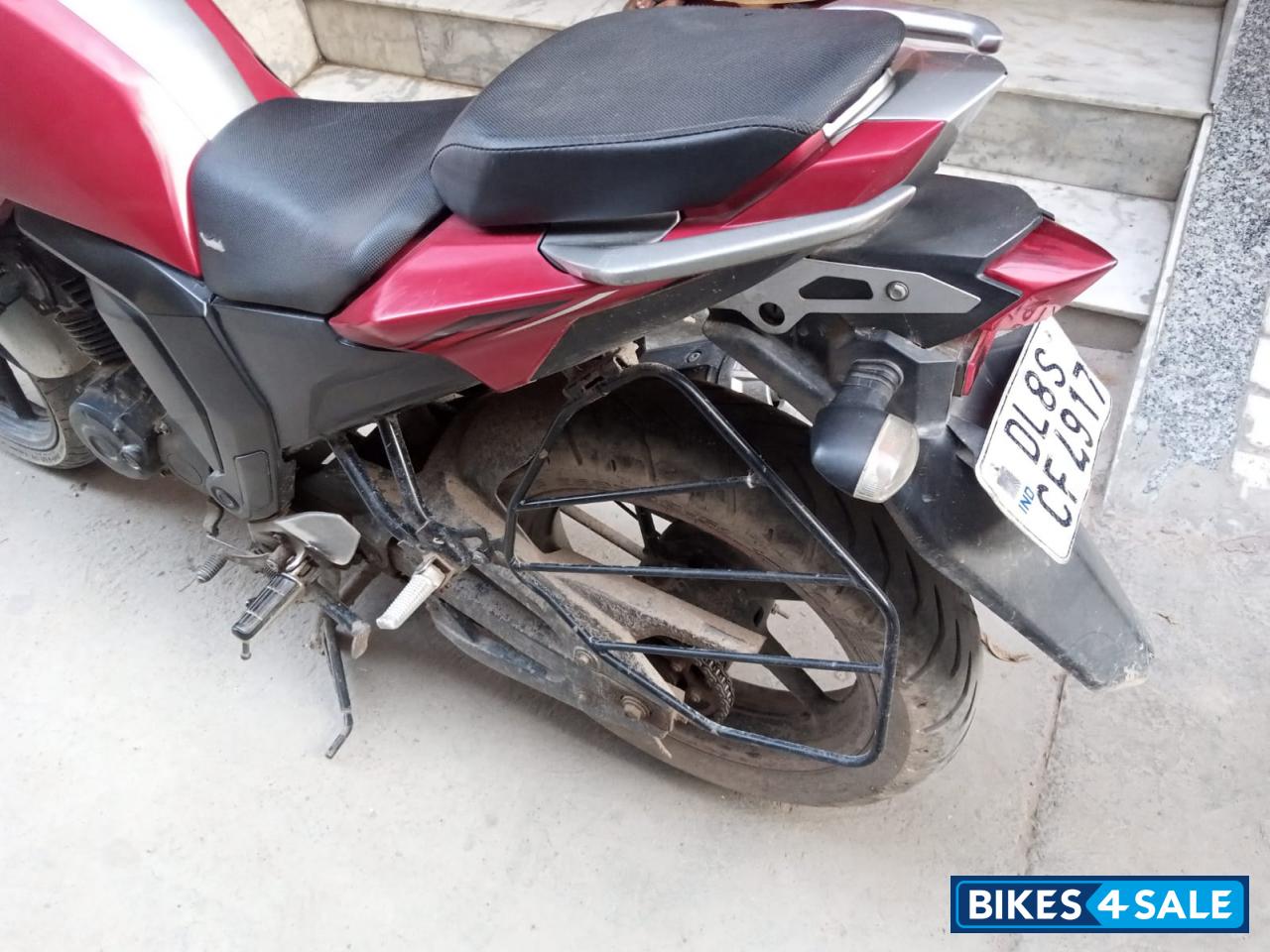 Mat Dull Red Me Yamaha FZ-S