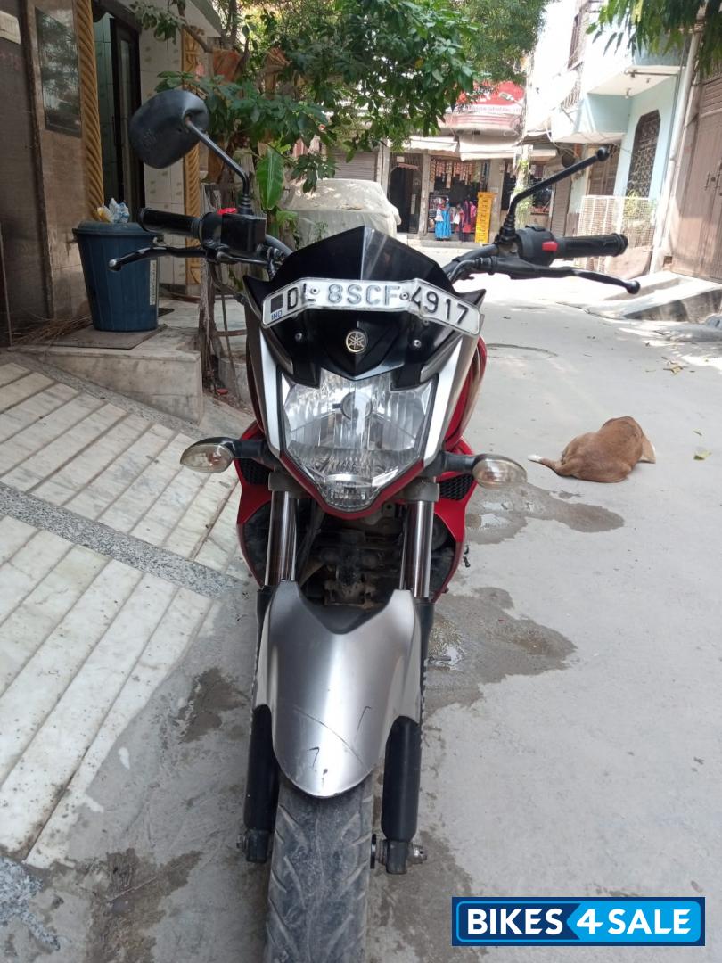 Mat Dull Red Me Yamaha FZ-S