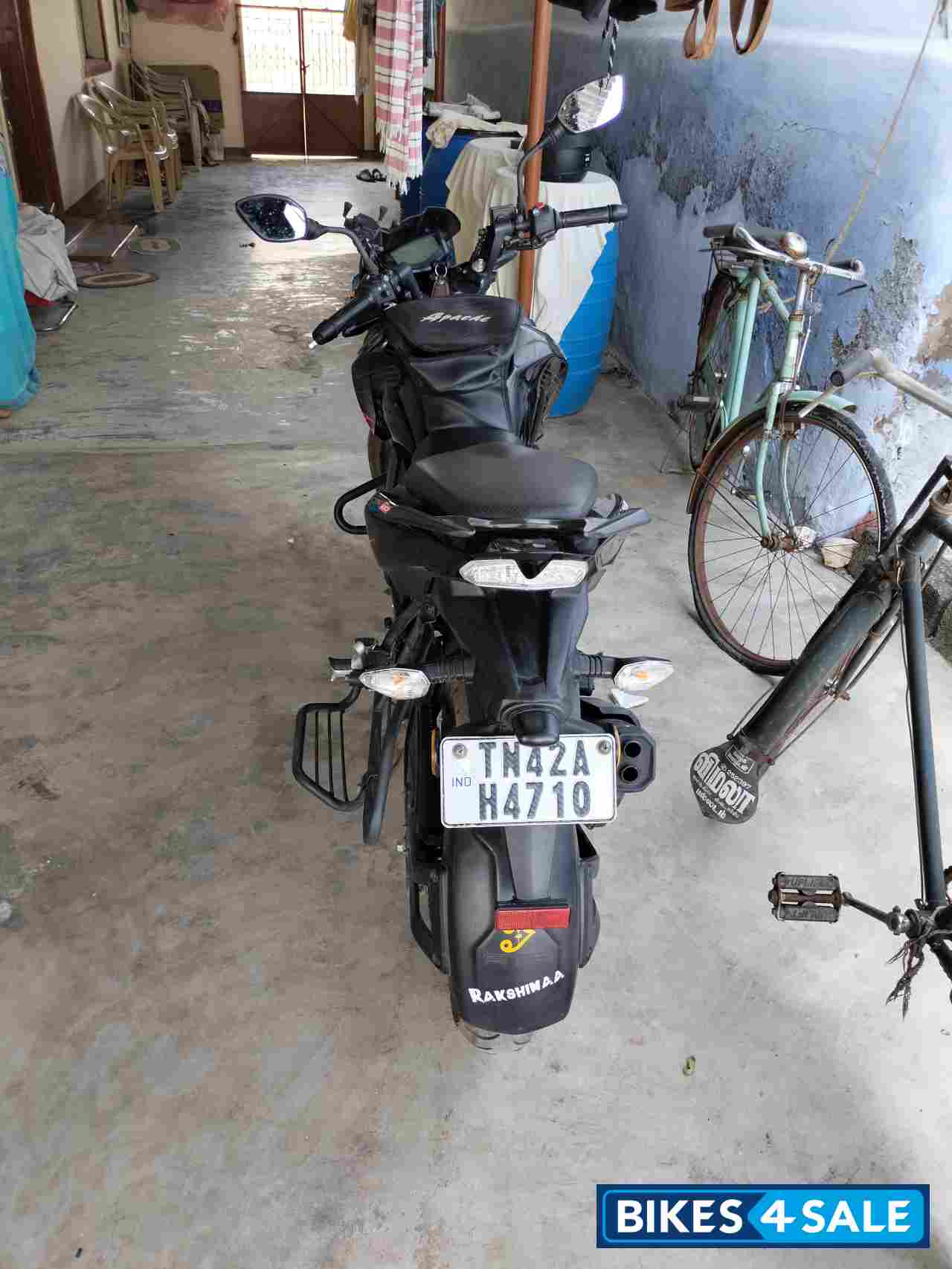 Black And Red TVS Apache RTR 200 4V 2022