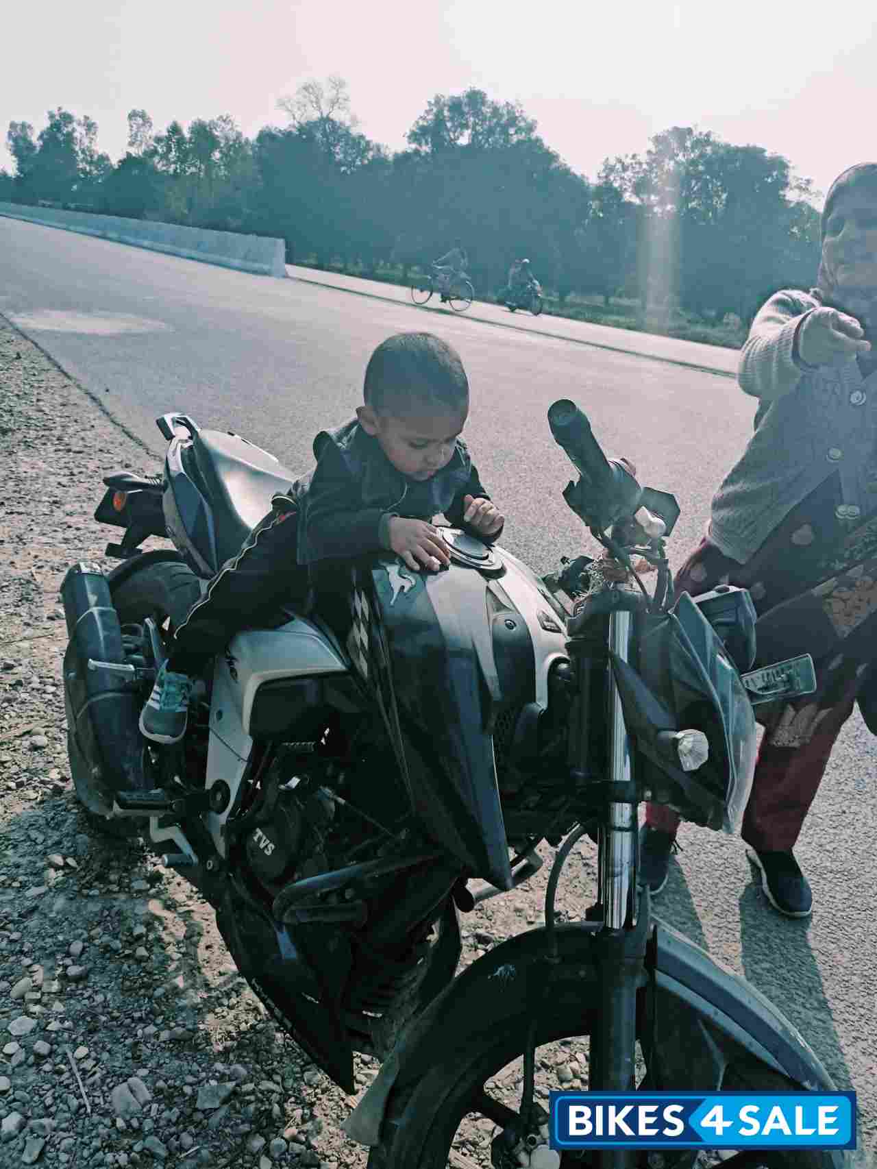 TVS Apache RTR 160 4V