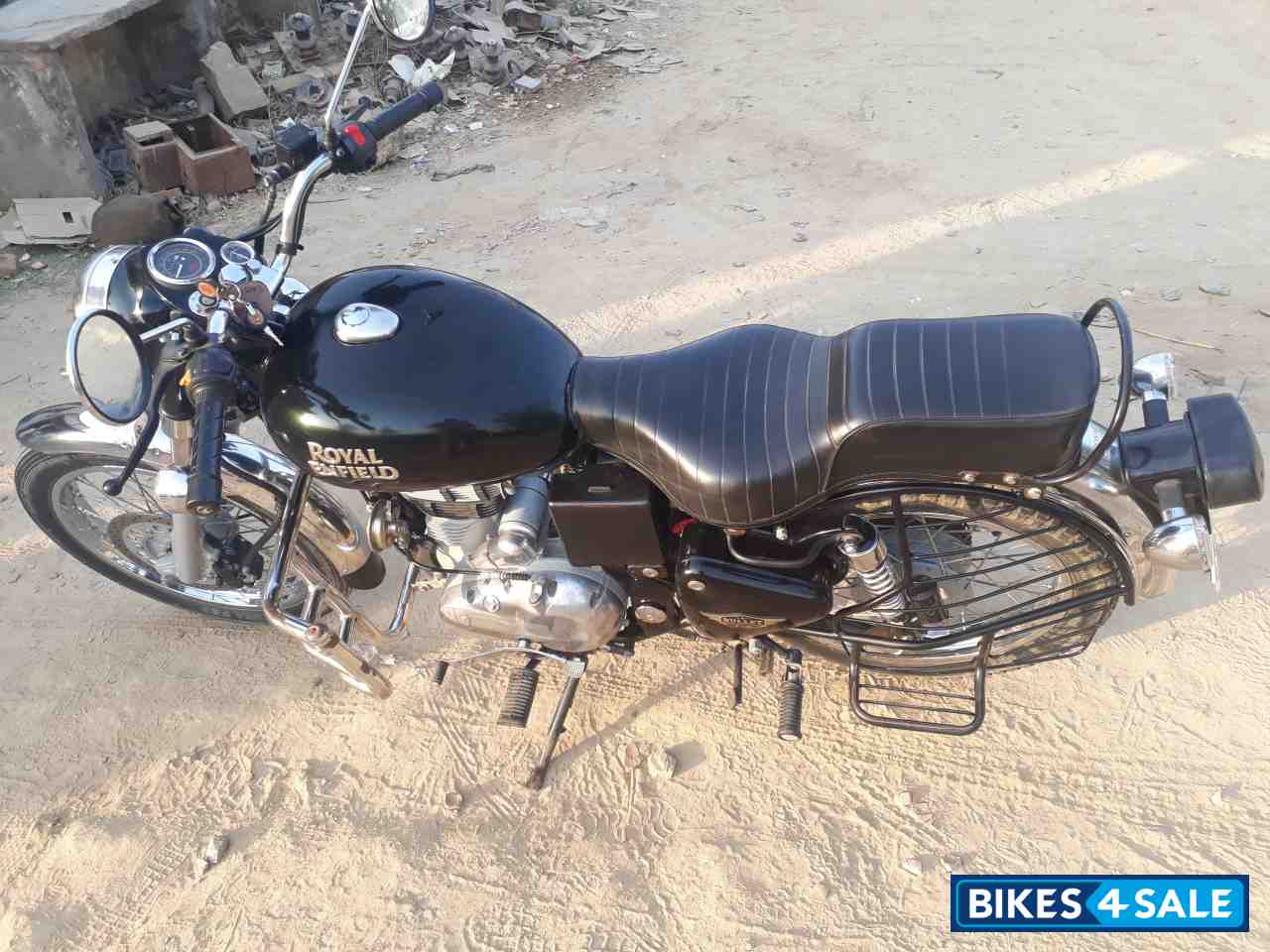 Black Royal Enfield Bullet 350 Black Royal Enfield Bullet 350