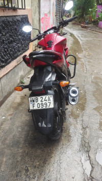 Red Suzuki Gixxer 150