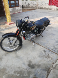 Black Royal Enfield Bullet Standard 350