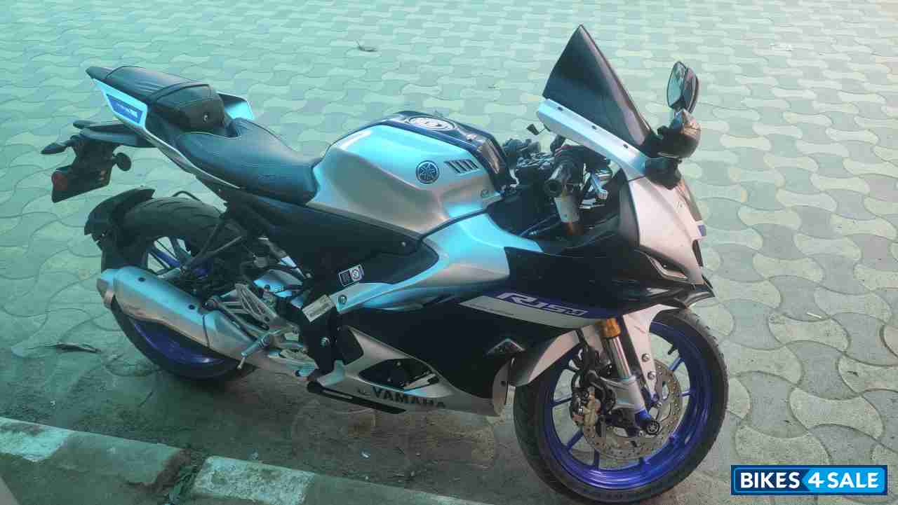 Yamaha R15M