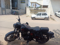 Royal Enfield Classic Stealth Black