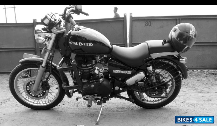 Black Royal Enfield Thunderbird TwinSpark 350