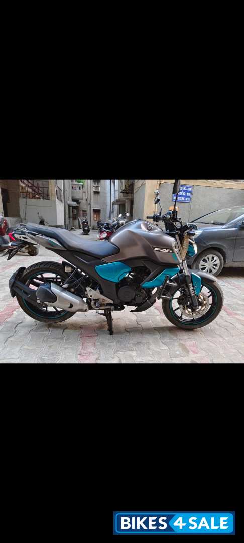 Cyan Grey Yamaha FZ-S FI V3