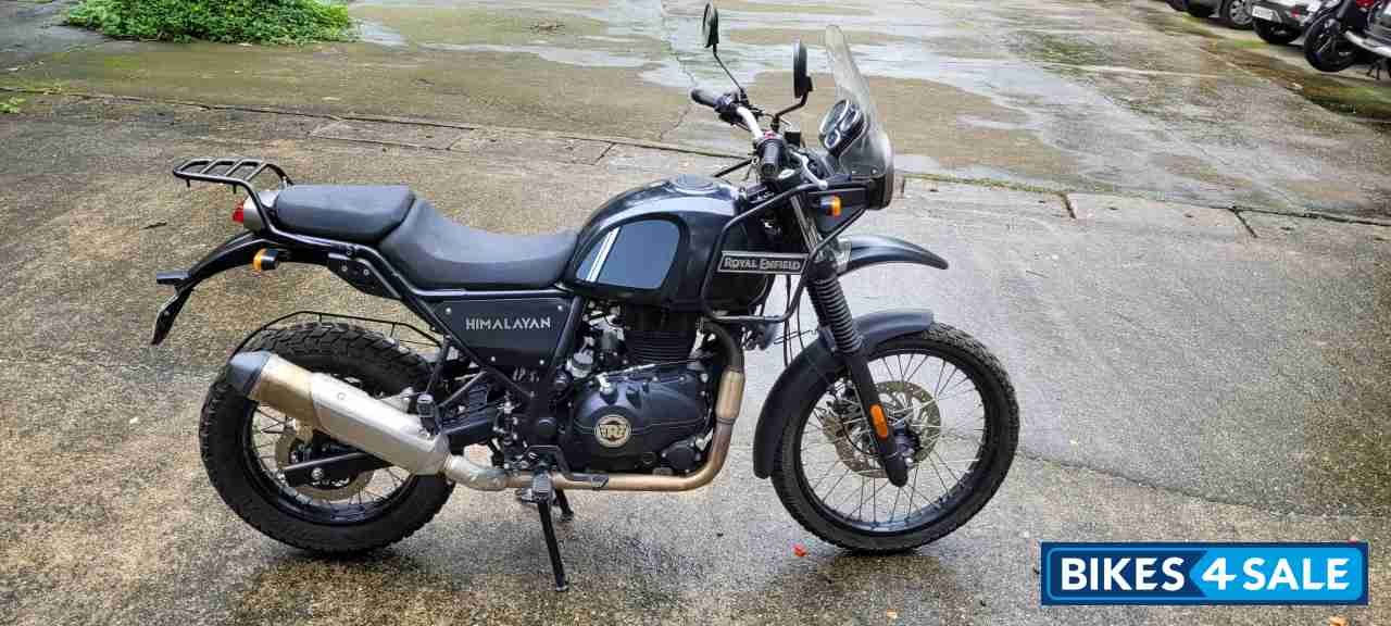 Granite Black Royal Enfield Himalayan BS VI