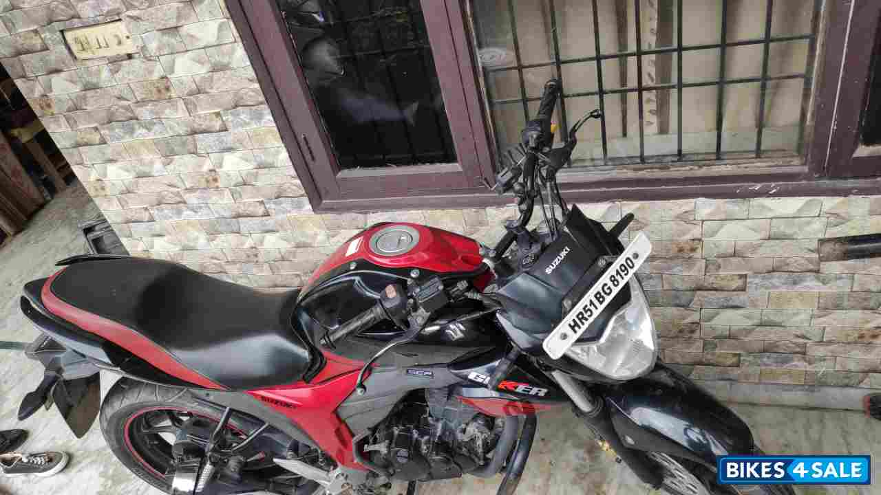 Red & Black Suzuki Gixxer 150