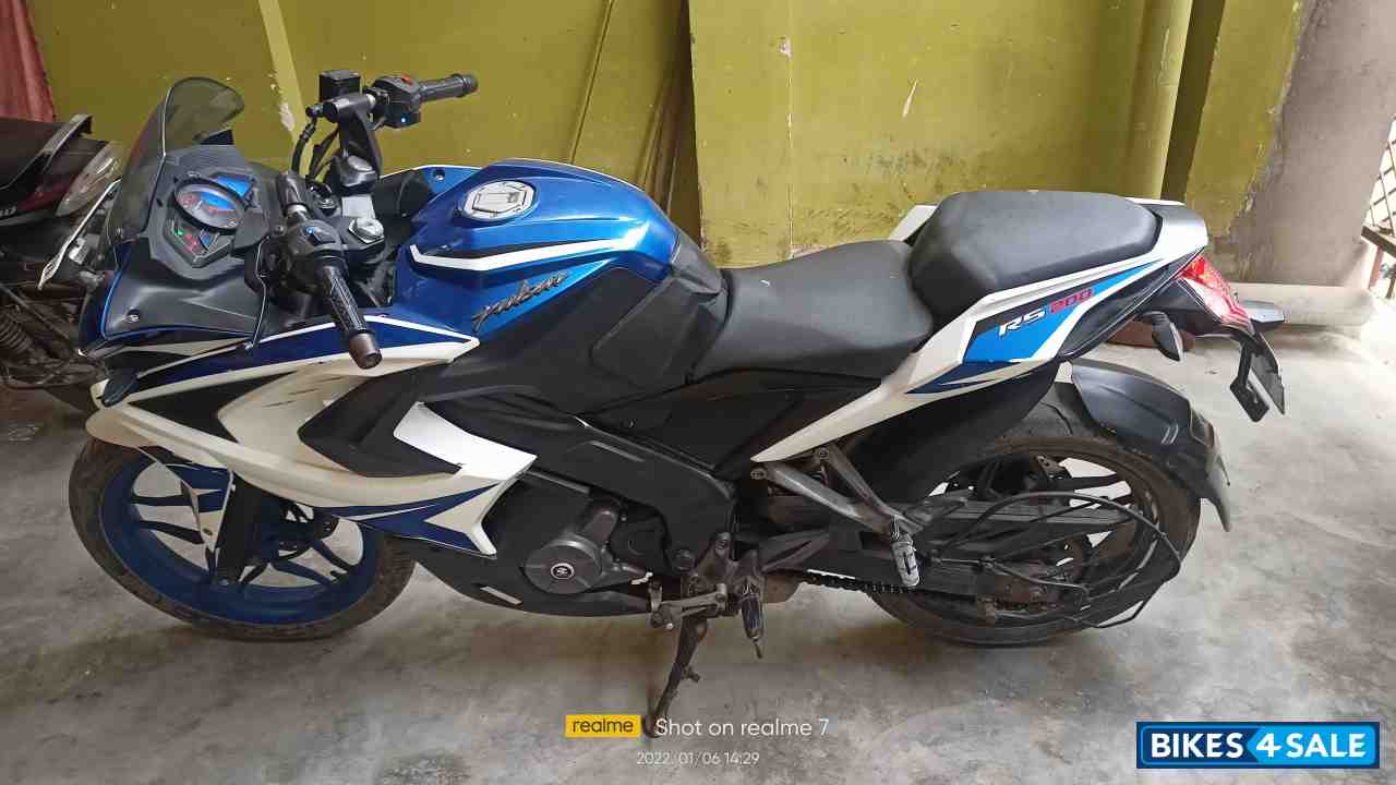 Bajaj Pulsar RS 200