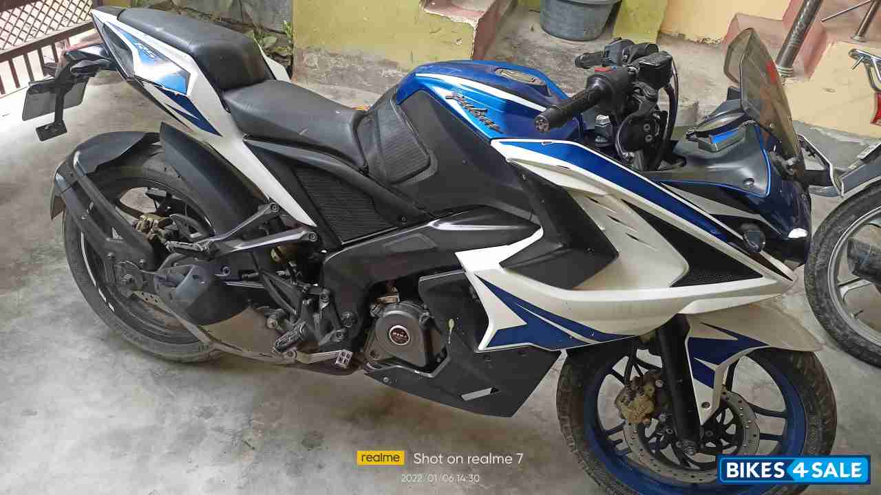 Bajaj Pulsar RS 200