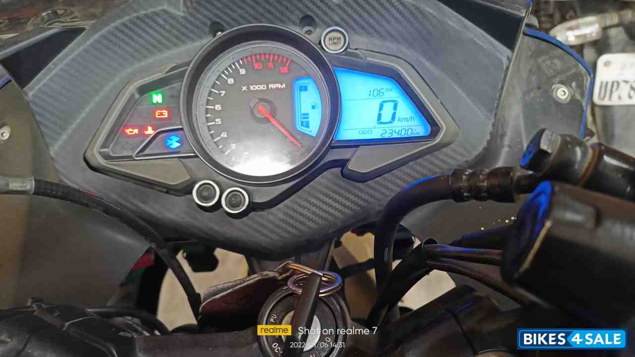 Bajaj Pulsar RS 200