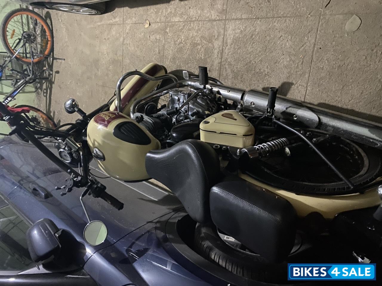 Royal Enfield Classic 500