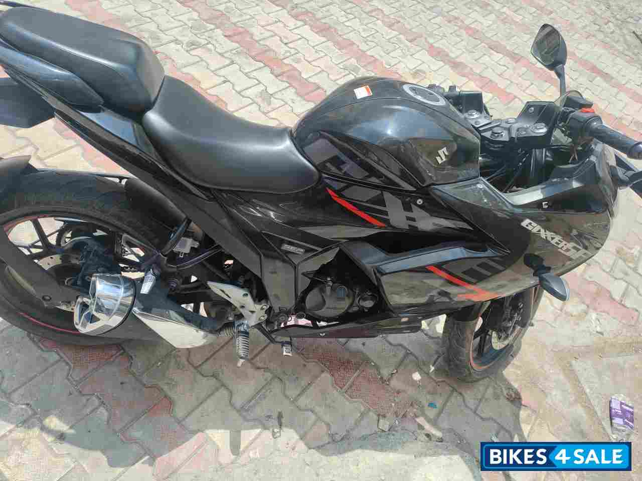 Suzuki Gixxer SF BS6 Suzuki Gixxer SF BS6