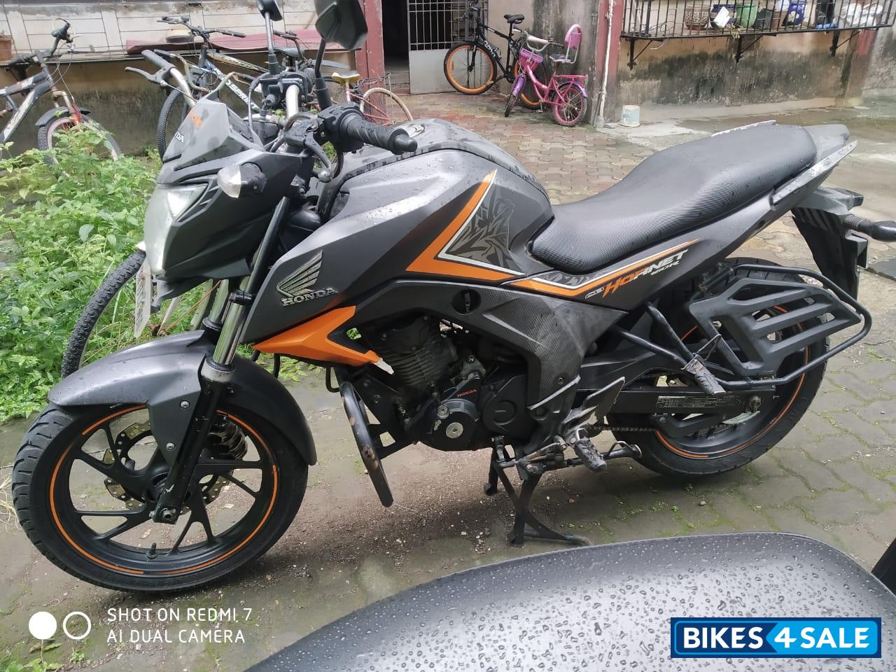 Black + Orange Honda CB Hornet 160R