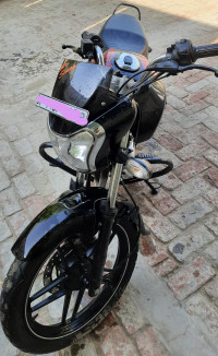 Bajaj V15
