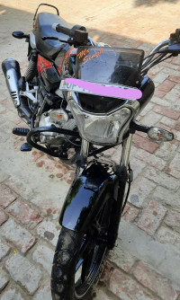 Bajaj V15