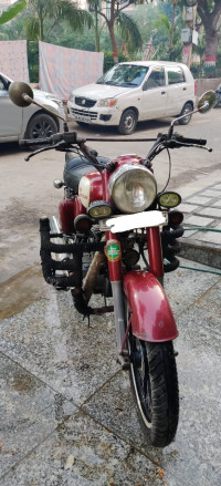 Maroon Royal Enfield Classic 350