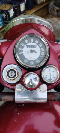 Maroon Royal Enfield Classic 350