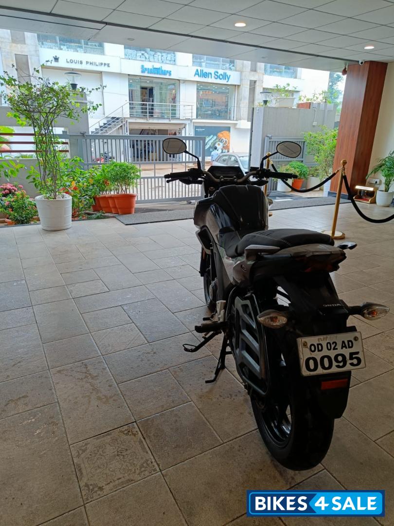 Midnight Blue Honda CB Hornet 160R Midnight Blue Honda CB Hornet 160R